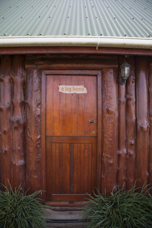 A Log Home At Buffalo Creek Buffeljagsrivier Exterior photo