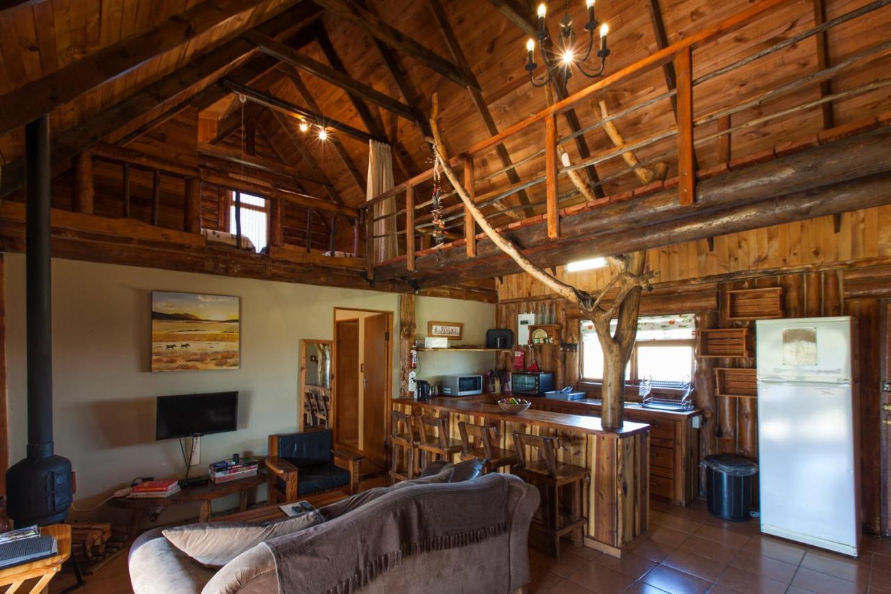 A Log Home At Buffalo Creek Buffeljagsrivier Exterior photo
